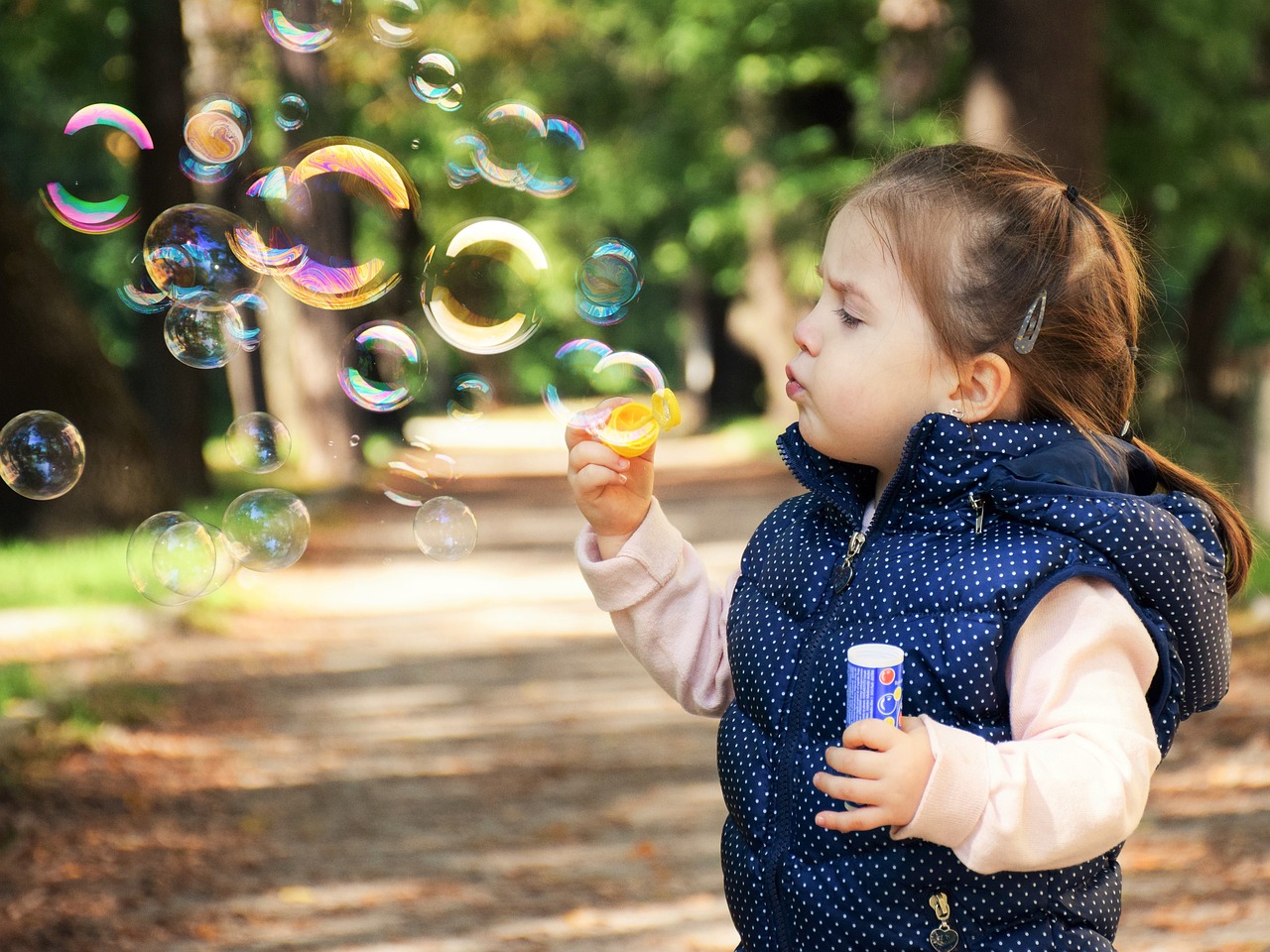 Cele mai Populare și Frumoase Nume de Fete în 2025