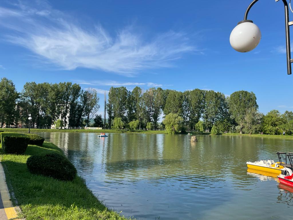 Descoperă Parcul Chindia, Bijuteria Verde a Târgoviștei