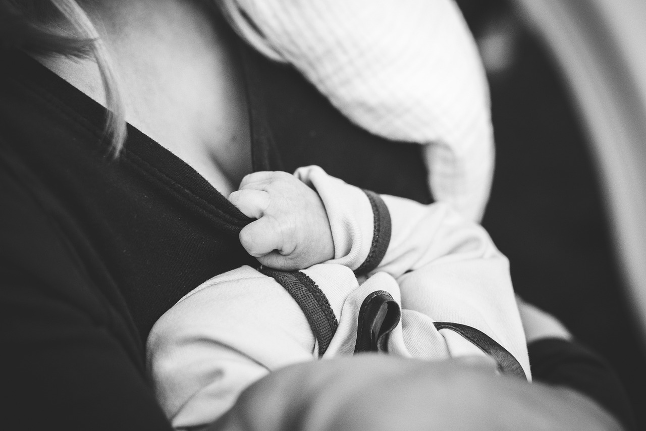 Beneficii ale alaptarii pentru mama si copil